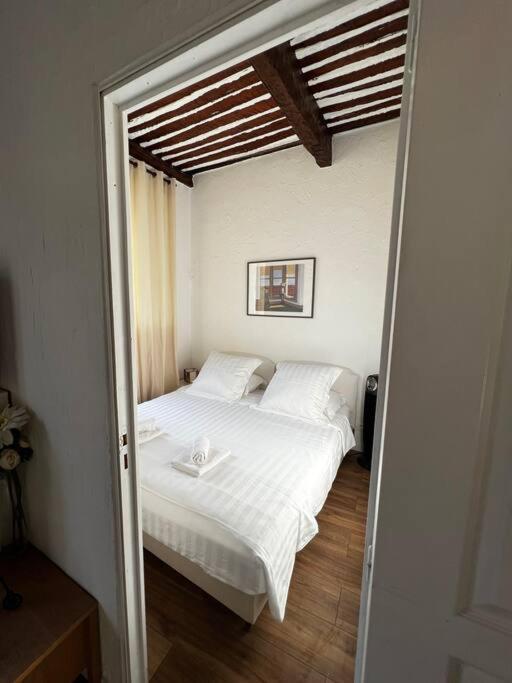 Appartamento Old Antibes, One Bed App, In Front Of The Port! Esterno foto