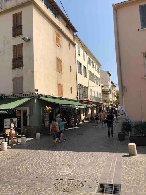 Appartamento Old Antibes, One Bed App, In Front Of The Port! Esterno foto